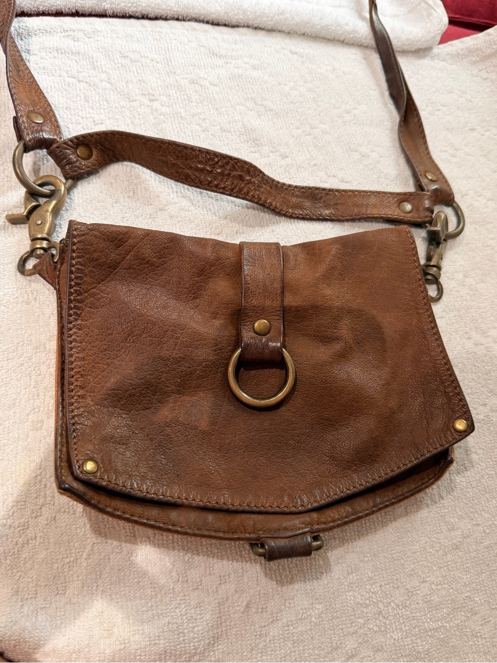 Alternative Brown Leather Crossbody Bag with Brass Ring